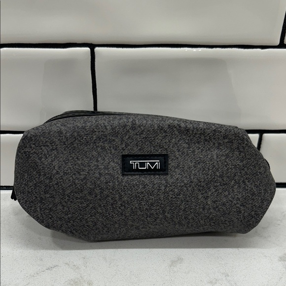 TUMI Charcoal Black Space Dye Toiletry Cosmetics Travel Bag - Picture 1 of 10